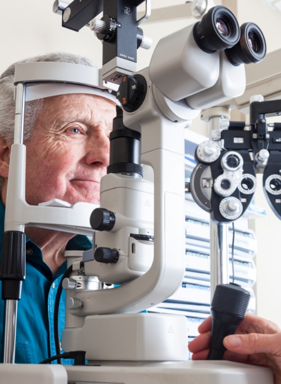 Cataract Surgeon in Fort Myers